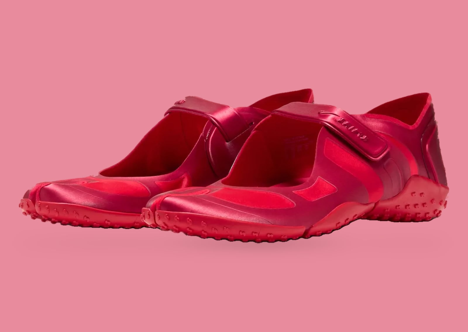 NikeSKIMS Rift Satin “University Red” Releases October 22