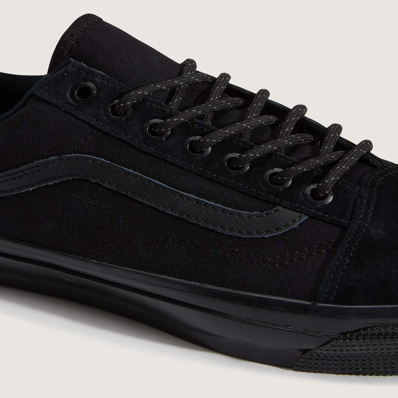 Detail of black laces with grey stitch pattern, canvas upper, side stripe and suede toe, 36 GORE Tex
